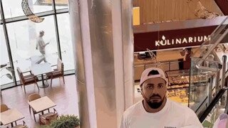 딸 아빠가 아들 아빠한테 부러움을 느끼는 순간.gif